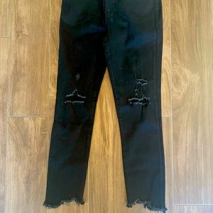 NWT Abercrombie & Fitch Super Skinny Ankle Jean. Size 27/4S